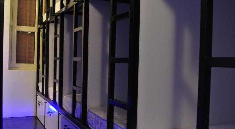 Plush Pods Hostel Szingapúr Kültér fotó