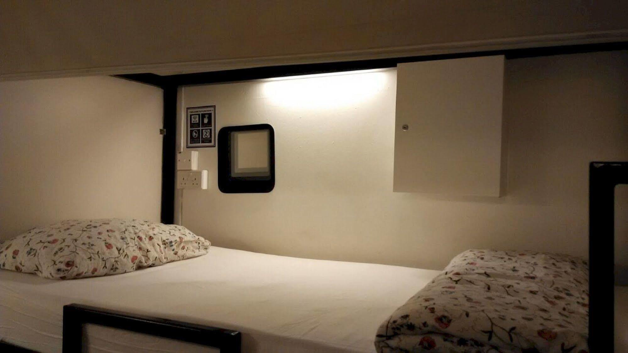 Plush Pods Hostel Szingapúr Kültér fotó